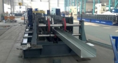 用戶如何清潔電纜橋架成型機？