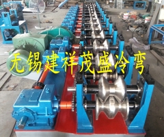 兩波護(hù)欄板成型設(shè)備