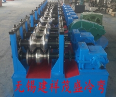 公路護欄板成型設(shè)備