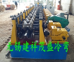 公路護欄板成型設(shè)備