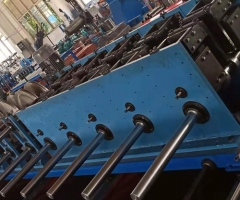 槽式電纜橋架成型設備