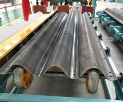 涵洞波紋板成型機